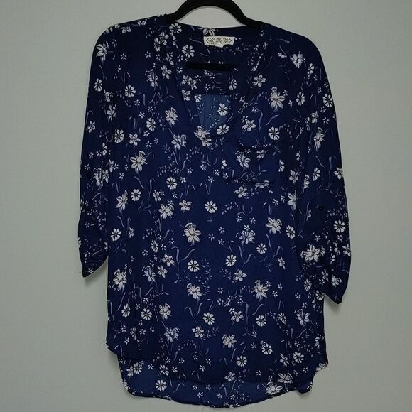 Pink Rose Blouse    - Picture 1 of 6